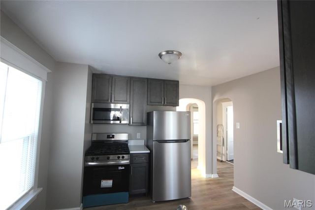 1034 N Rock Hill Road, Rock Hill, MO 63119