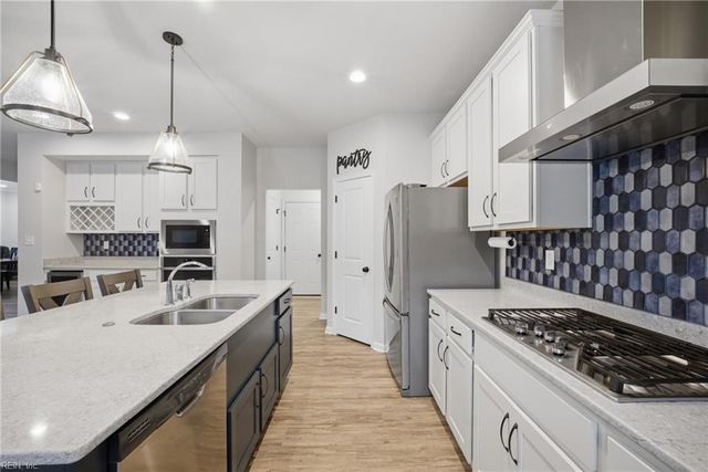 131 Blessing CIR, Suffolk, VA 23434
