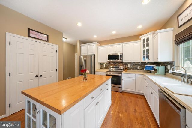 18747 VERNON CT, Drayden, MD 20630