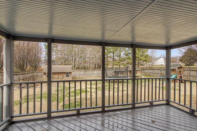 7 Falcon Rd, Fayetteville, TN 37334