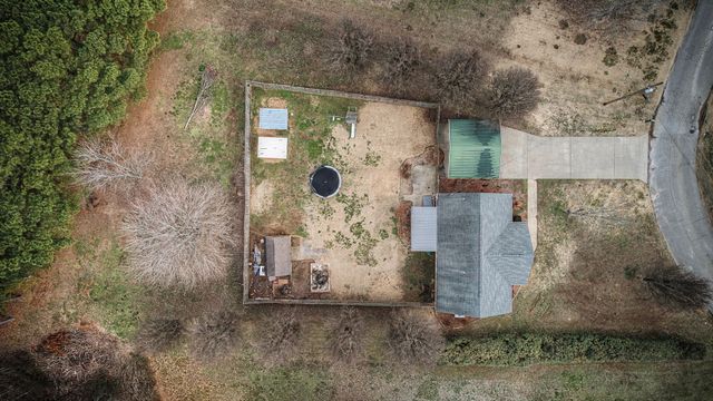 7 Falcon Rd, Fayetteville, TN 37334