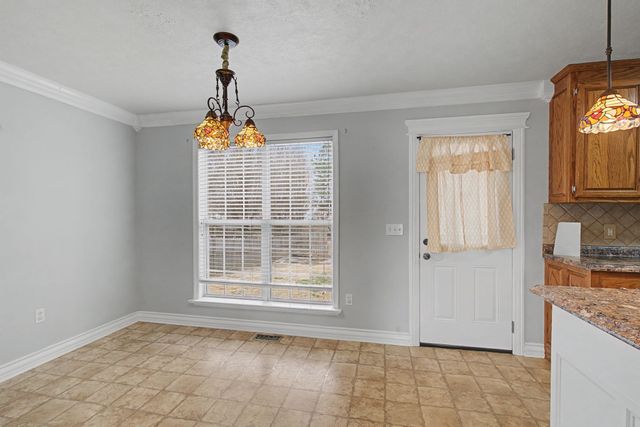 7 Falcon Rd, Fayetteville, TN 37334