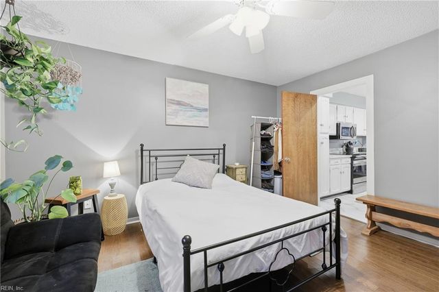 2501 Cove Point PL, Virginia Beach, VA 23454