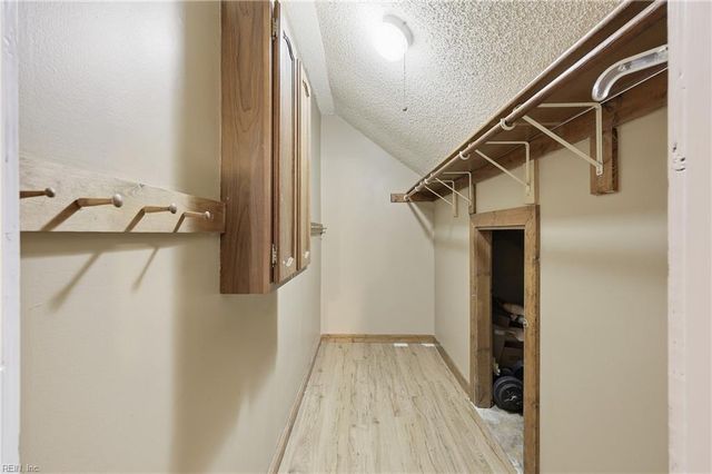 2501 Cove Point PL, Virginia Beach, VA 23454