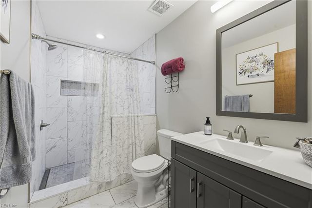 2501 Cove Point PL, Virginia Beach, VA 23454