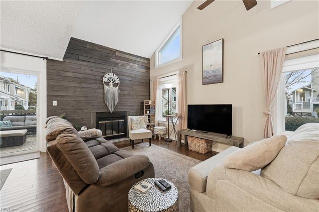 2501 Cove Point PL, Virginia Beach, VA 23454