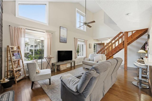 2501 Cove Point PL, Virginia Beach, VA 23454