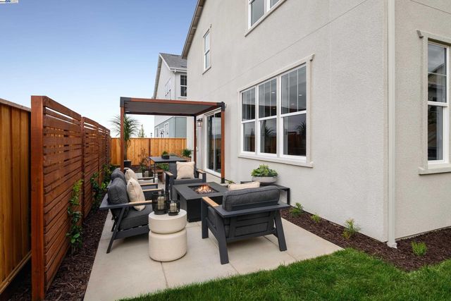 1580 W Walsh Ave, Dublin, CA 94568