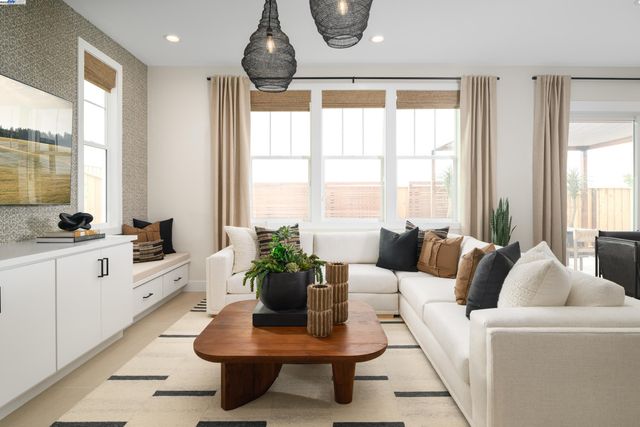 1580 W Walsh Ave, Dublin, CA 94568