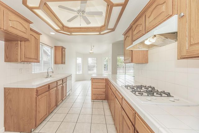 5906 W Paul Avenue, Fresno, CA 93722