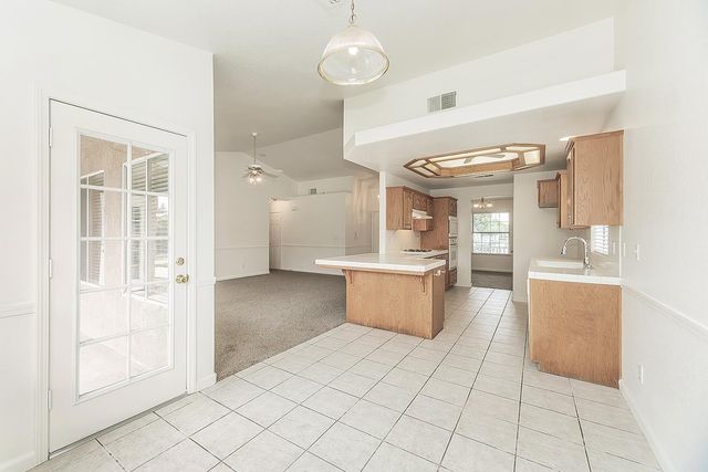 5906 W Paul Avenue, Fresno, CA 93722