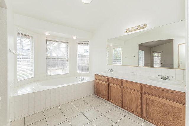 5906 W Paul Avenue, Fresno, CA 93722