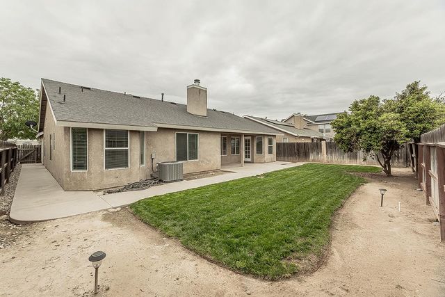 5906 W Paul Avenue, Fresno, CA 93722