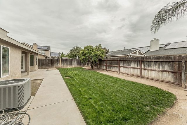 5906 W Paul Avenue, Fresno, CA 93722