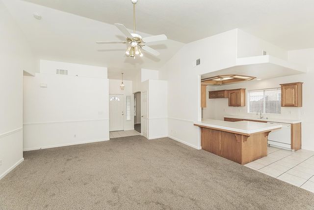 5906 W Paul Avenue, Fresno, CA 93722