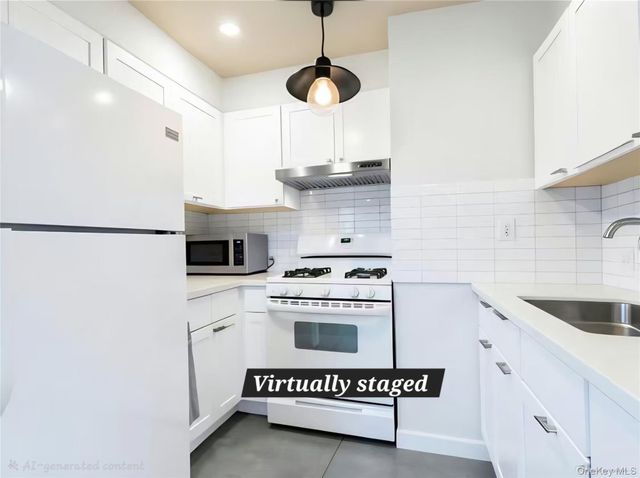 137-08 31st Road 5E, Flushing, NY 11354