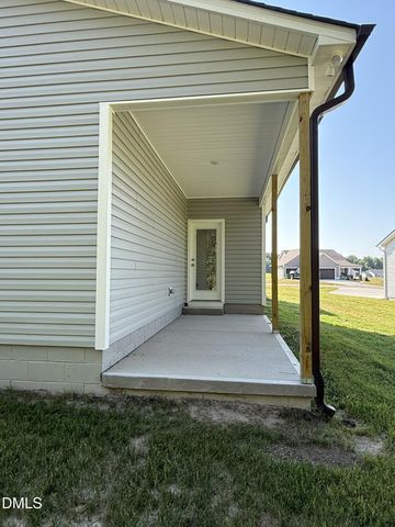 250 Bonsai Way, Four Oaks, NC 27524