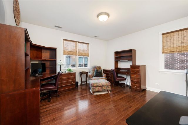 602 S Sunnyside Avenue, Elmhurst, IL 60126