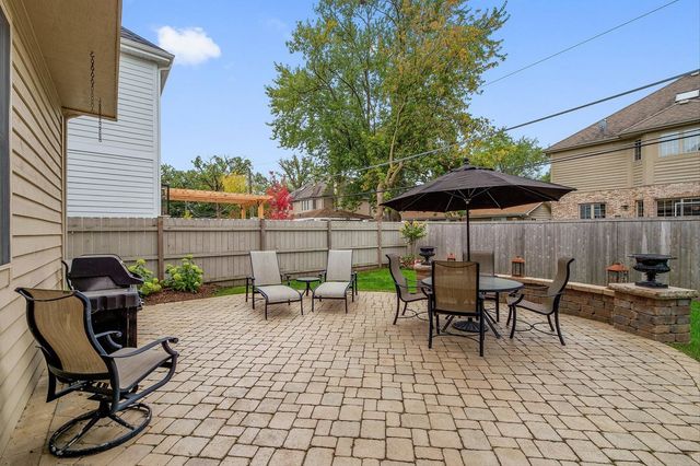 602 S Sunnyside Avenue, Elmhurst, IL 60126