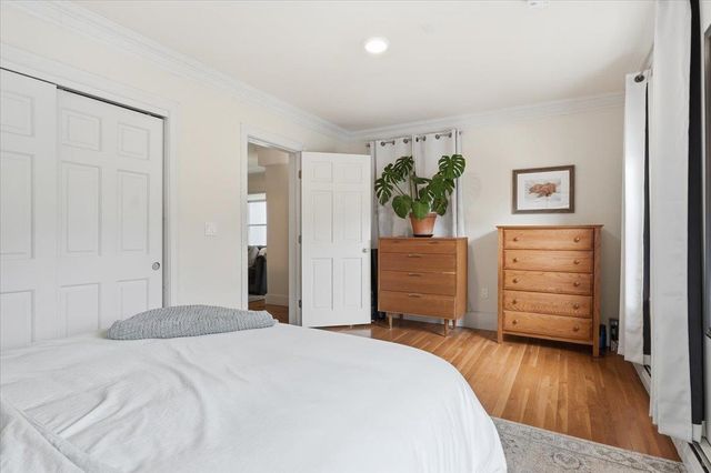 9 West St Apt B, Winooski, VT 05404