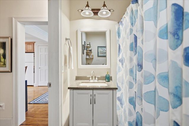 9 West St Apt B, Winooski, VT 05404