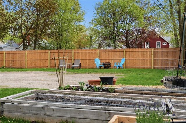 9 West St Apt B, Winooski, VT 05404