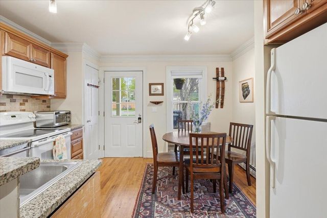 9 West St Apt B, Winooski, VT 05404