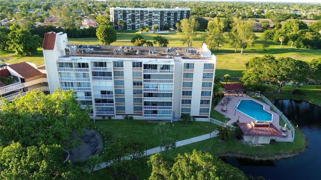 7051 Environ Blvd 431, Lauderhill, FL 33319