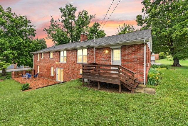 555 Tatato Trail, Frankfort, KY 40601