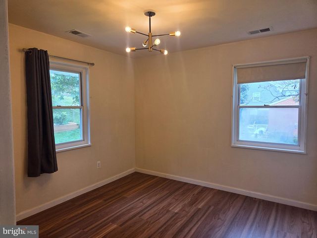 7705 KALORAMA RD, Annandale, VA 22003