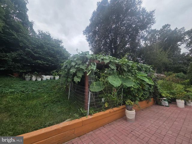 7705 KALORAMA RD, Annandale, VA 22003