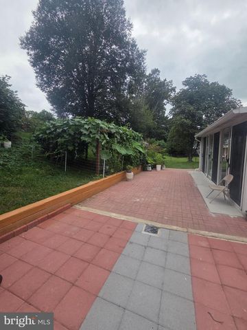 7705 KALORAMA RD, Annandale, VA 22003