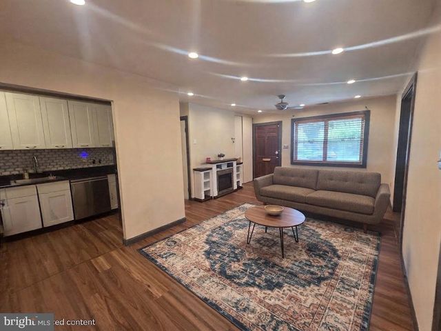 7705 KALORAMA RD, Annandale, VA 22003