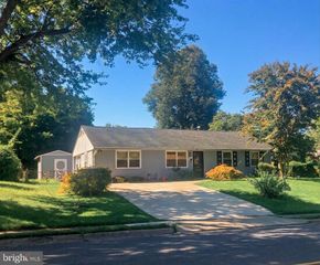 7705 KALORAMA RD, Annandale, VA 22003