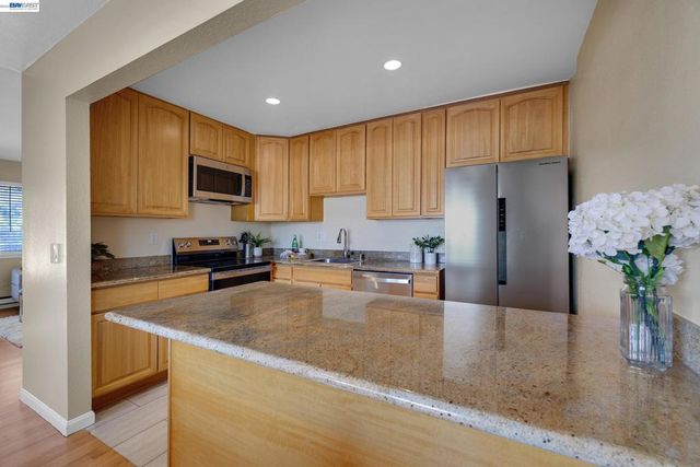1029 Cheryl Ann Cir 67, Hayward, CA 94544