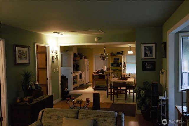 10 Creek Court, Brinnon, WA 98320