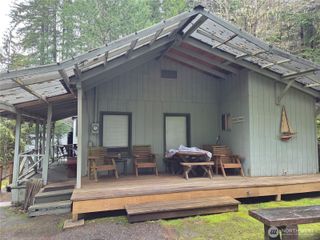 10 Creek Court, Brinnon, WA 98320