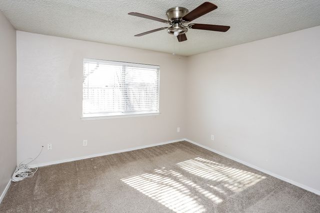 1400 Thackery Drive, Arlington, TX 76018