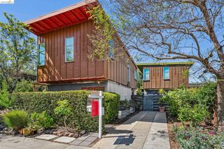 848 61St St, Oakland, CA 94608