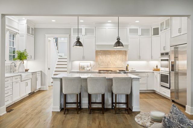 421 Glen West Dr, Nashville, TN 37215