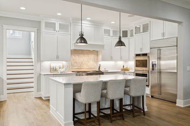 421 Glen West Dr, Nashville, TN 37215