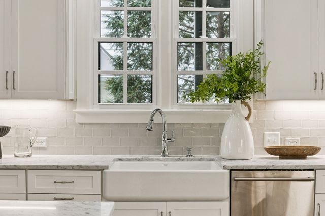 421 Glen West Dr, Nashville, TN 37215