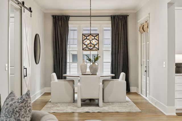 421 Glen West Dr, Nashville, TN 37215