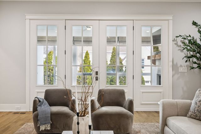 421 Glen West Dr, Nashville, TN 37215