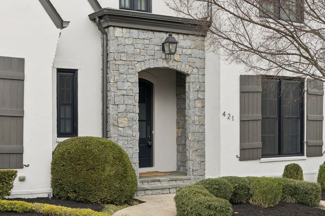 421 Glen West Dr, Nashville, TN 37215