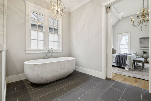 421 Glen West Dr, Nashville, TN 37215