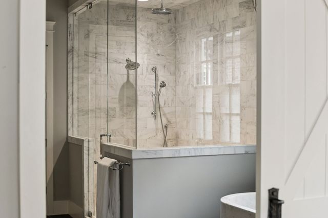 421 Glen West Dr, Nashville, TN 37215