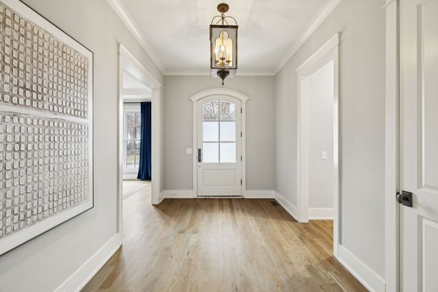 421 Glen West Dr, Nashville, TN 37215