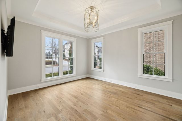 421 Glen West Dr, Nashville, TN 37215