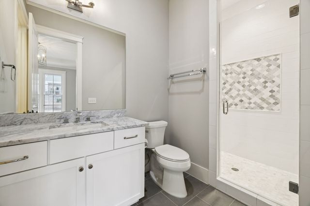 421 Glen West Dr, Nashville, TN 37215